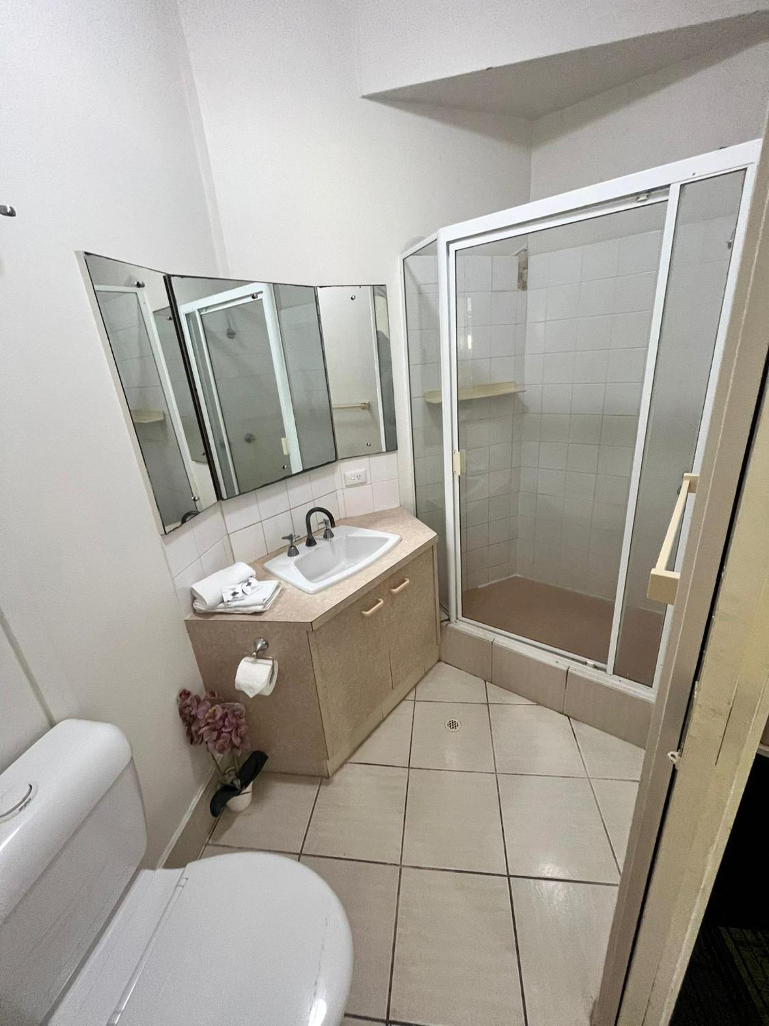 Erika'S Holiday Apartment ゴールドコースト エクステリア 写真