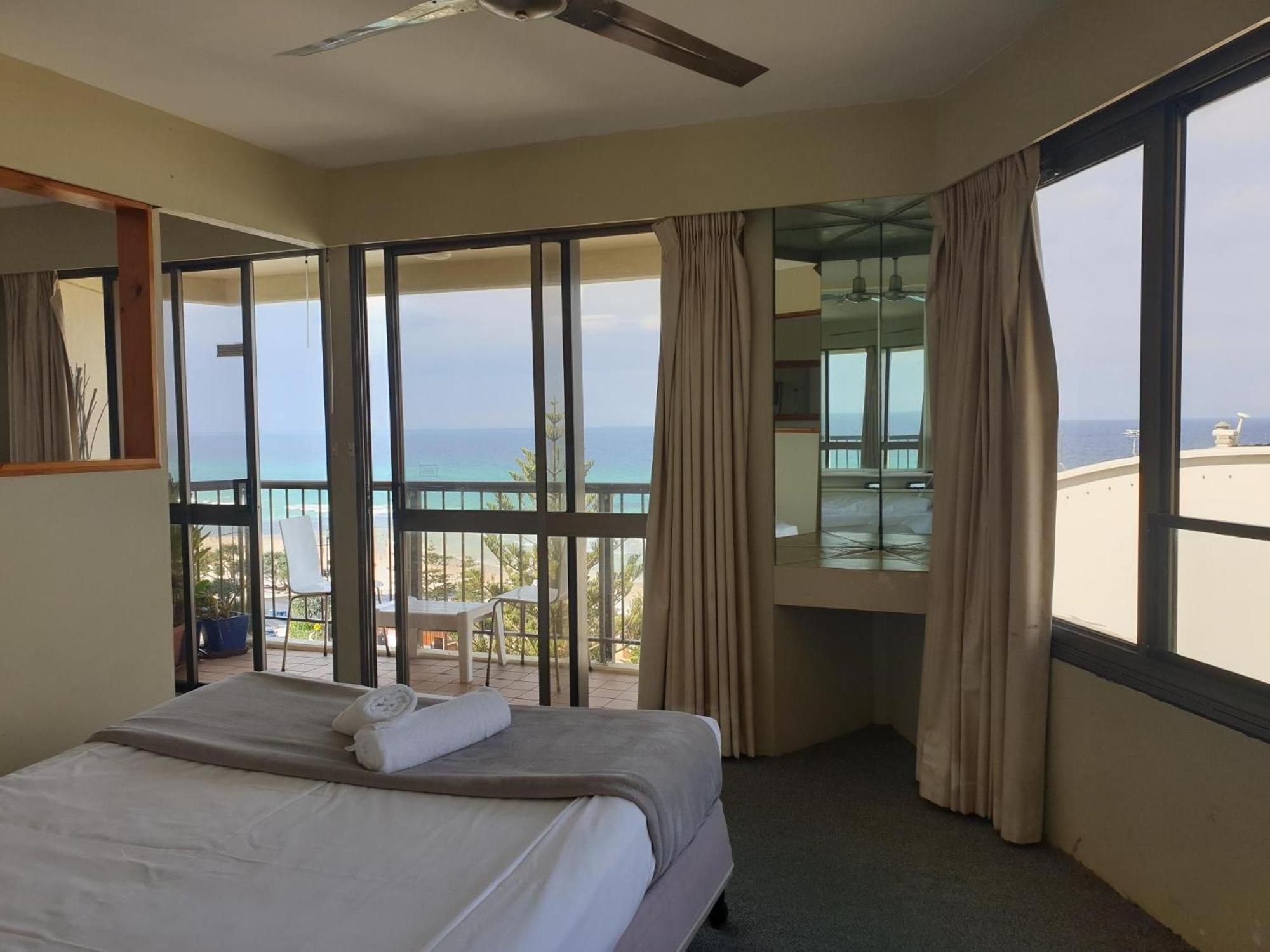 Erika'S Holiday Apartment ゴールドコースト エクステリア 写真