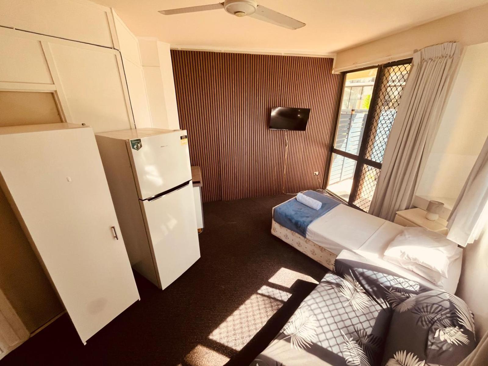 Erika'S Holiday Apartment ゴールドコースト エクステリア 写真