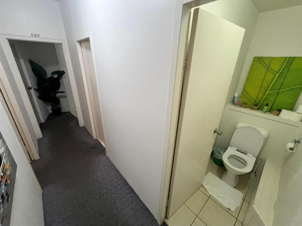 Erika'S Holiday Apartment ゴールドコースト エクステリア 写真