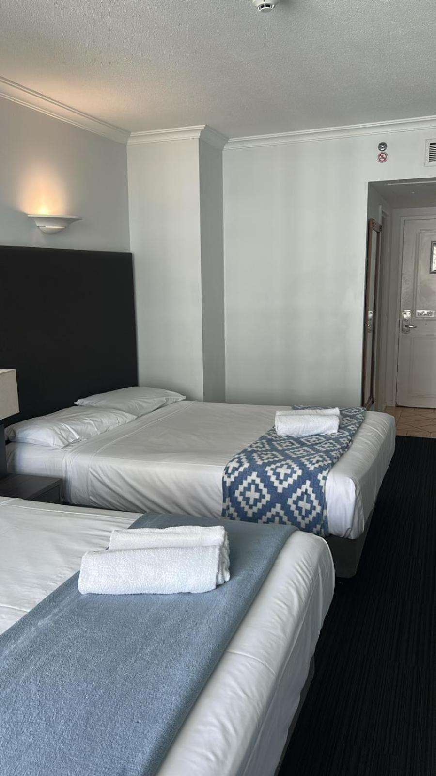 Erika'S Holiday Apartment ゴールドコースト エクステリア 写真